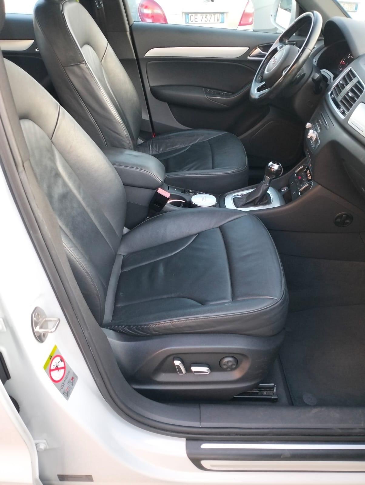 Audi Q3 S - LINE