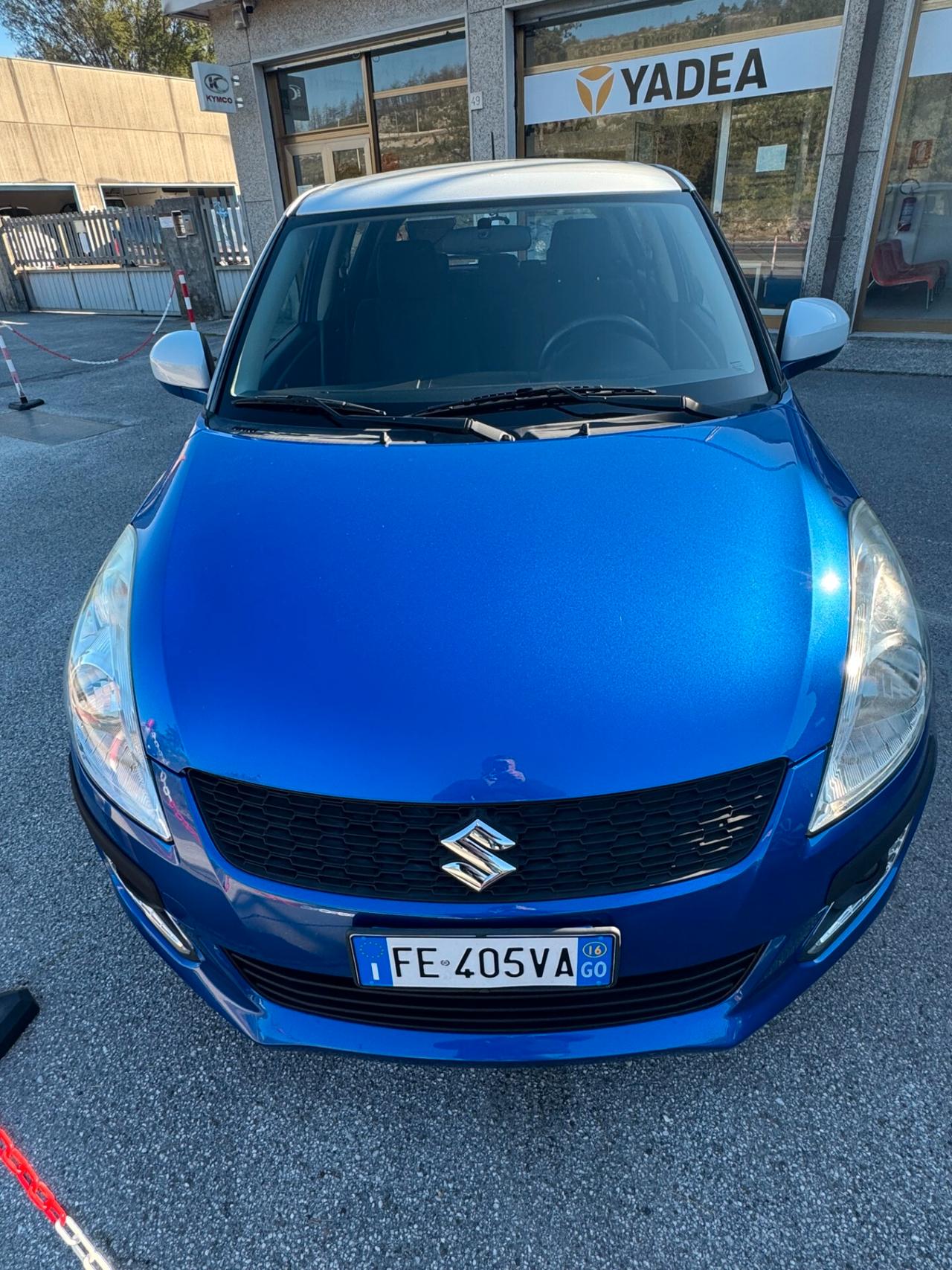 Suzuki Swift 1.2 VVT 5 porte B-Cool A/T Bi-Color