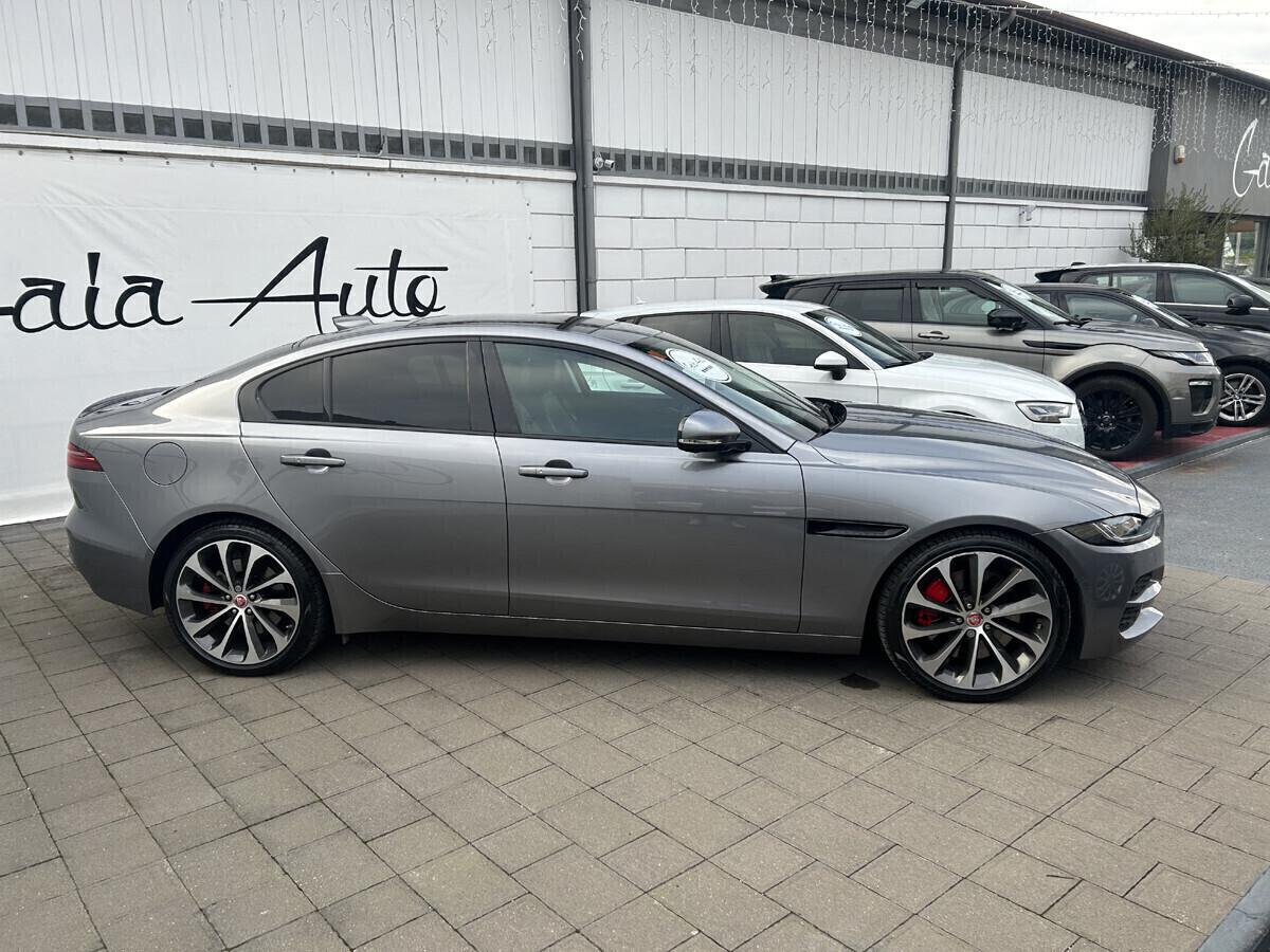 Jaguar XE 2.0 D 180 CV aut. S