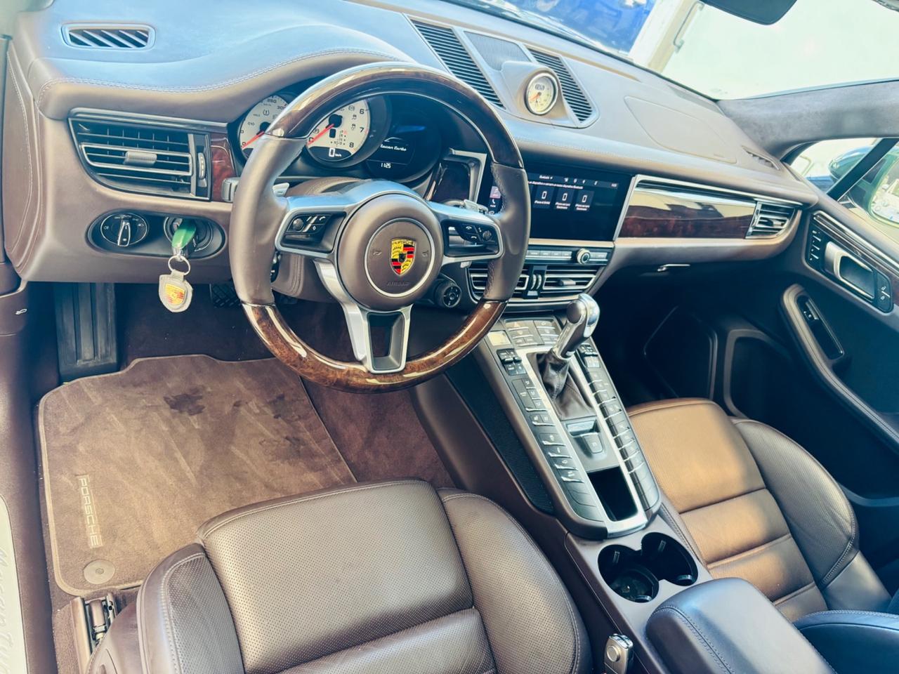 Porsche Macan 2.9 Turbo