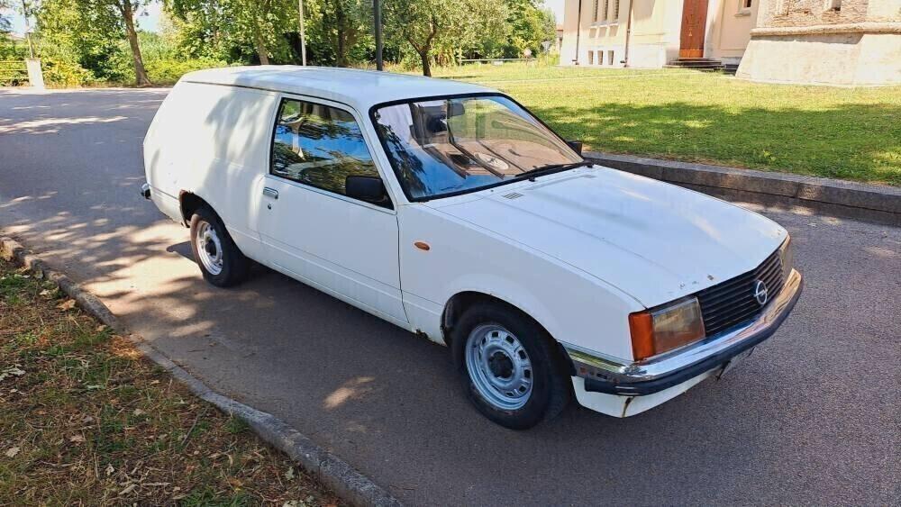 Opel delivery van