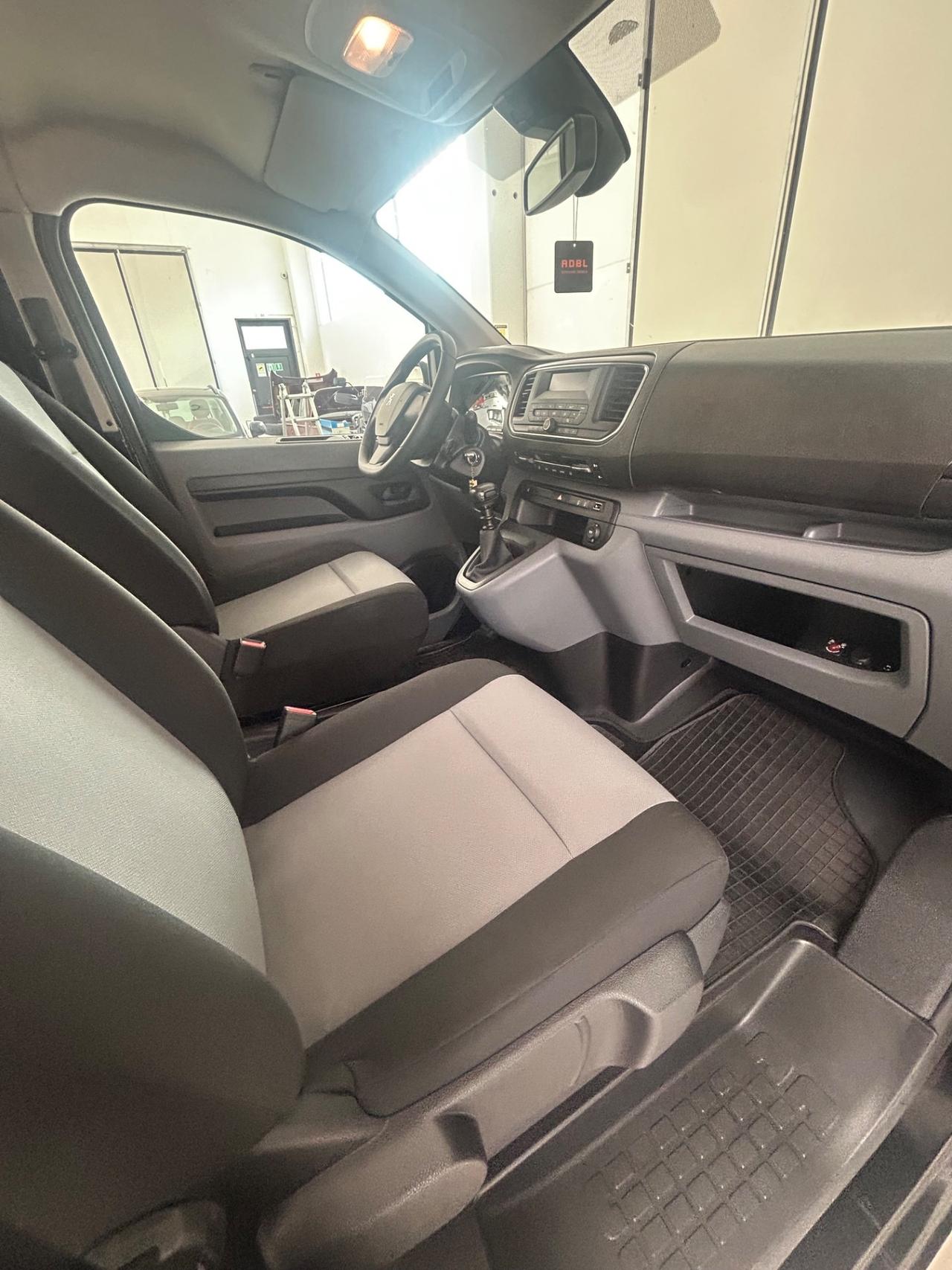 Peugeot Traveller BlueHDi 150 S&S Compact Business