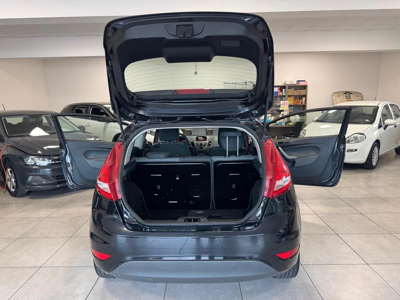 Ford Fiesta 1.2 BENZINA 82CV NEOPATENTATI 2009
