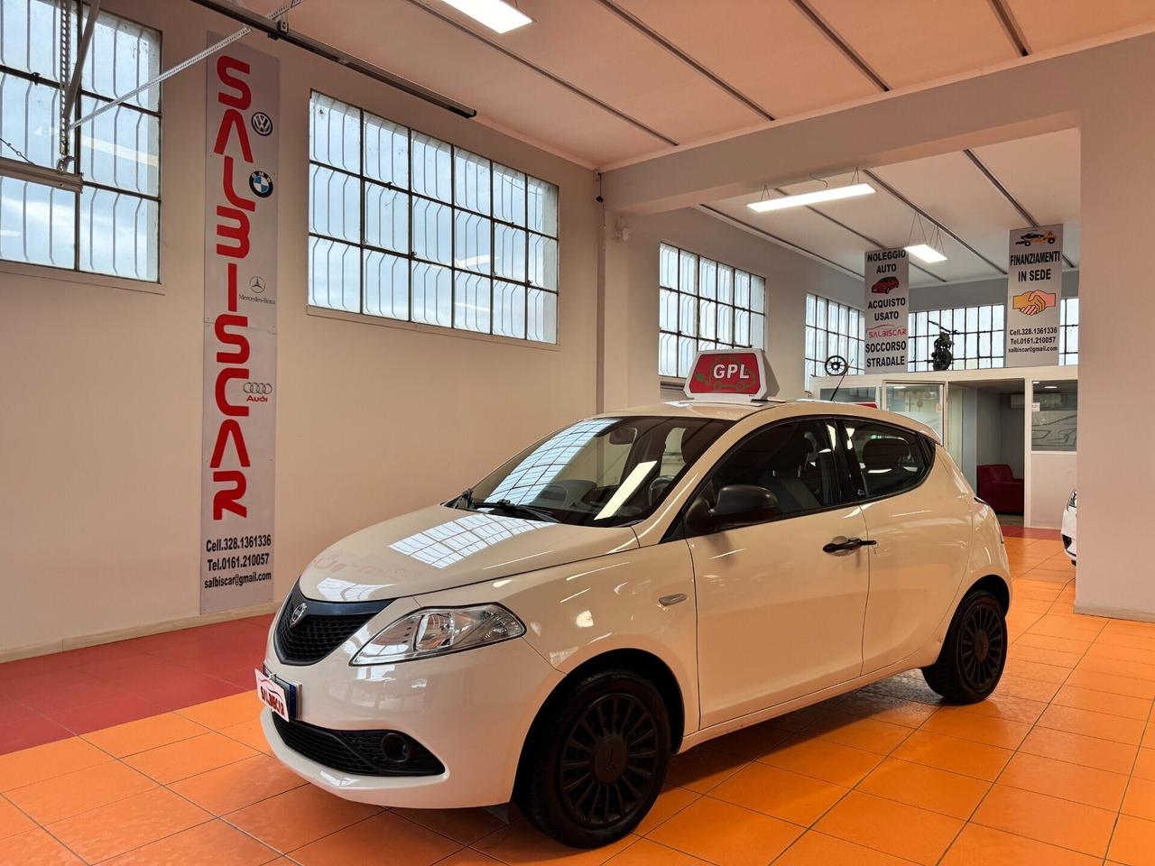Lancia Ypsilon 1.2 69 CV 5 porte GPL Ecochic Gold
