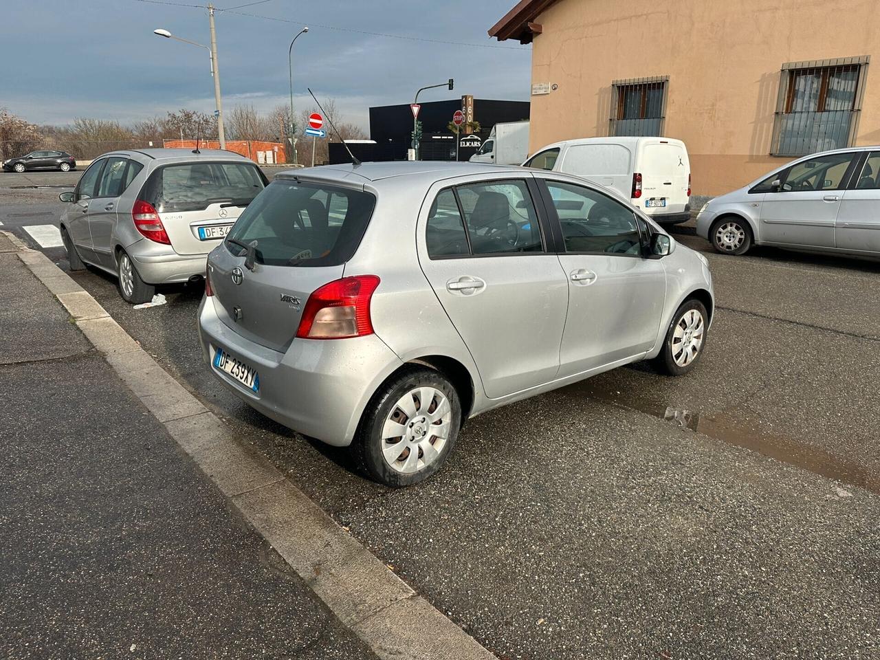 Toyota Yaris 1.3 5 porte Navi