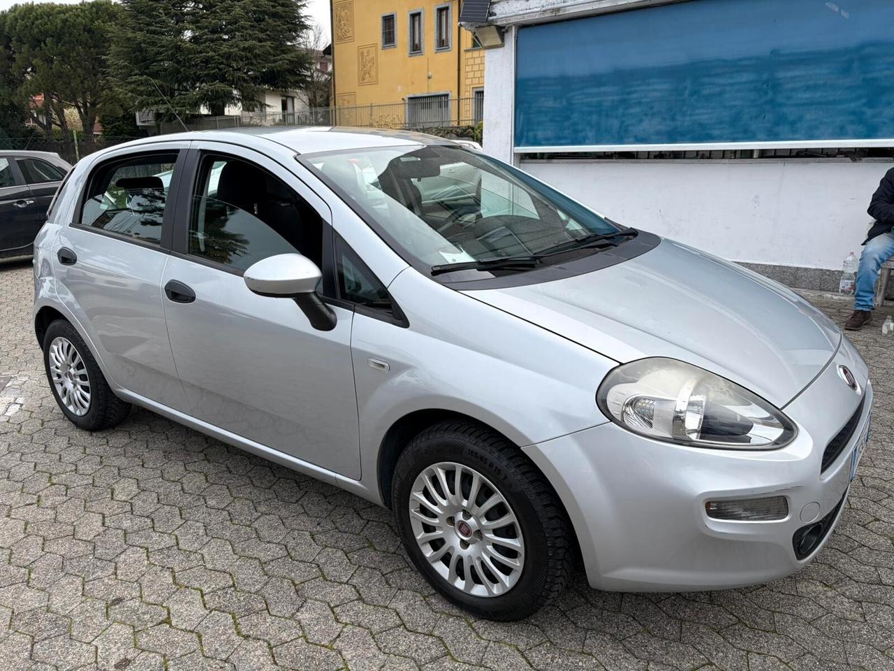 Fiat Punto 1.2 8V 5 porte Lounge*EURO6*NEOPATENTATI