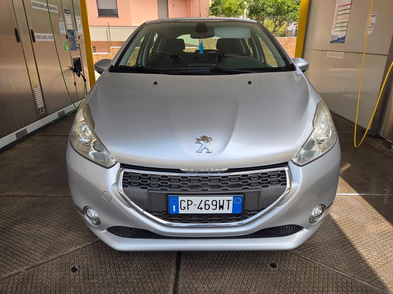 Peugeot 208 1.6 e-HDi 115 CV Stop&Start 5 porte Allure