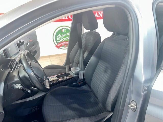 Peugeot 208 motore elettrico 136 CV 5 porte Active