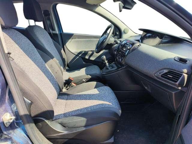 Lancia Ypsilon 1.0 firefly hybrid Silver s&s 70cv