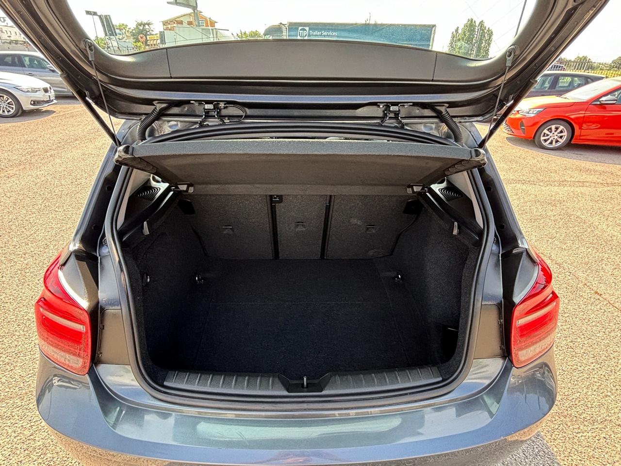 Bmw 114 114d 5p. Unique - 2013