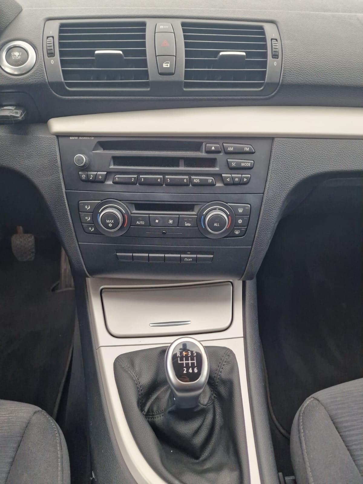 BMW Serie 1 118d 2.0 143CV Futura 5 porte – Anno 2011