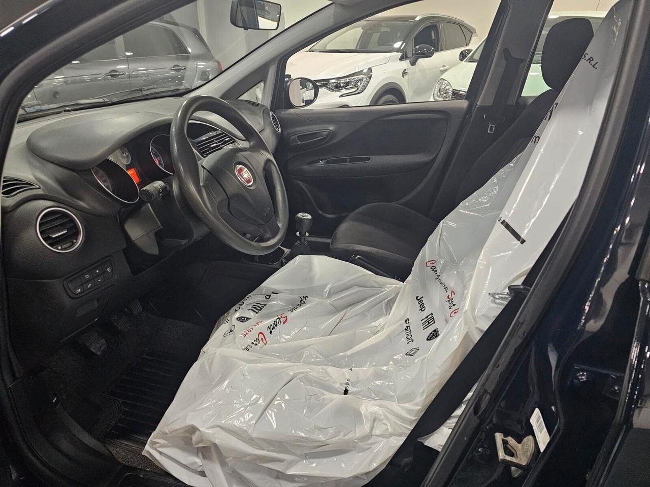 NUOVA FIAT PUNTO STREET LOUNGE 1.2 BENZ 70CV 5 PORTE