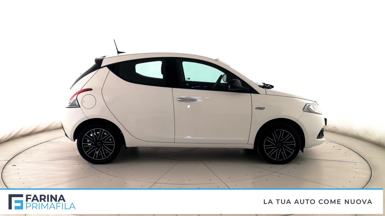 LANCIA Ypsilon III 2021 - Ypsilon 1.0 firefly hybrid Silver s&s 70cv 5p.ti
