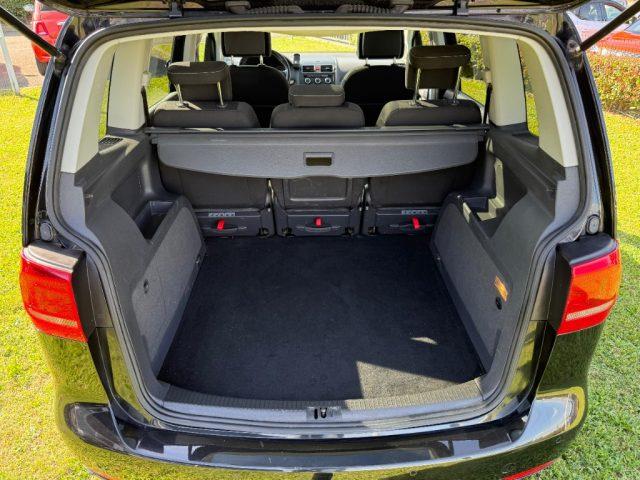 VOLKSWAGEN Touran 2.0 TDI 140 CV DSG High. NAVI - TETTO PAN -GANCIO