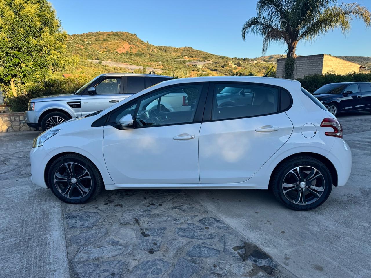Peugeot 208 1.4 HDi 68 CV 5 porte Allure