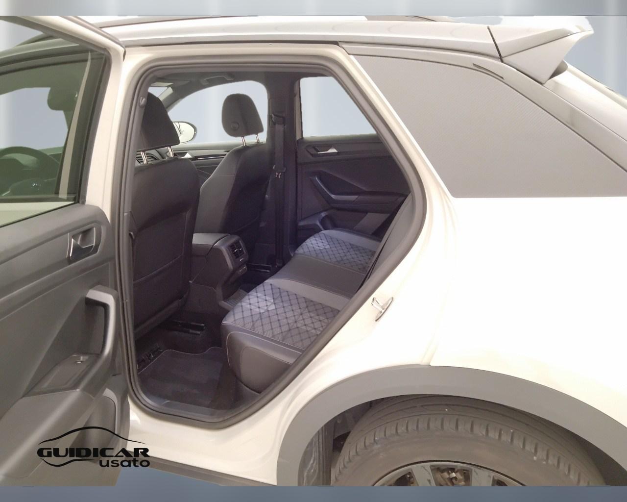 VOLKSWAGEN T-Roc I 2022 - T-Roc 1.0 tsi R-Line 110cv