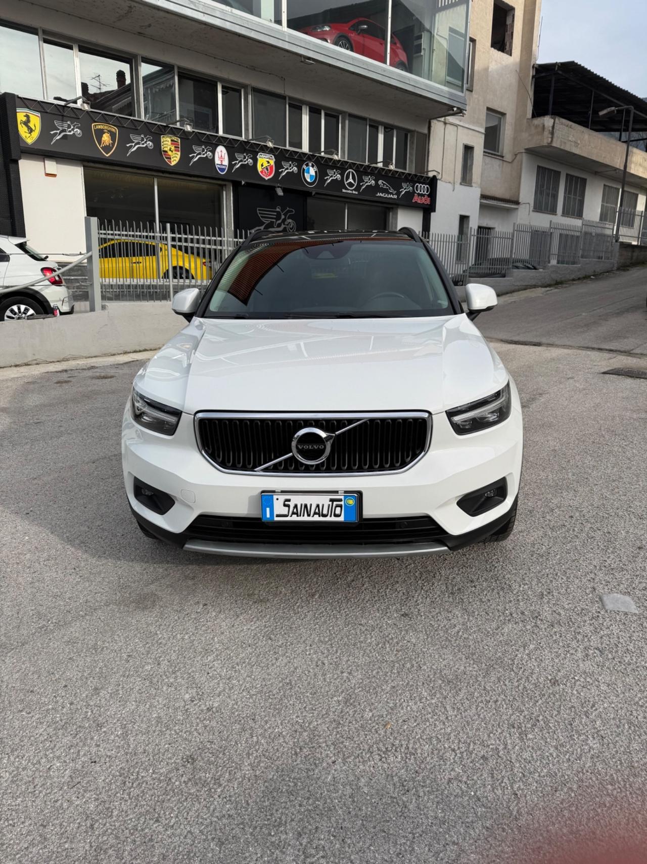 Volvo XC40 D3 Momentum GARANZIA