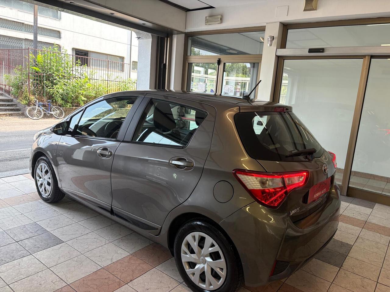 Toyota Yaris 1.5 Hybrid 5 porte Cool