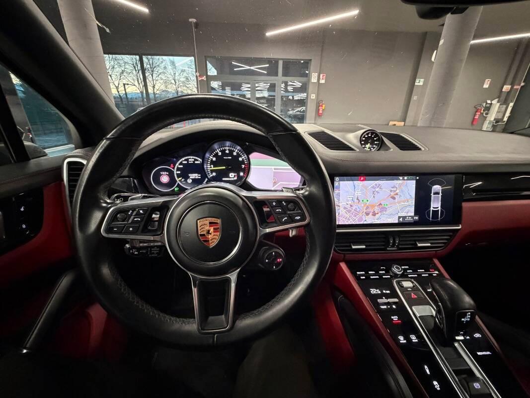 Porsche Cayenne 3.0 e-hybrid tiptronic
