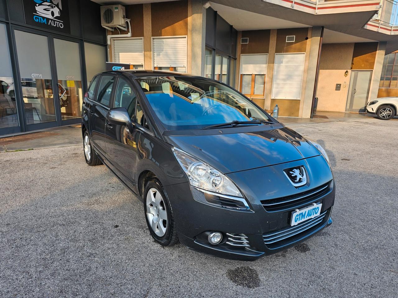 Peugeot 5008 1.6 HDi 112CV Access