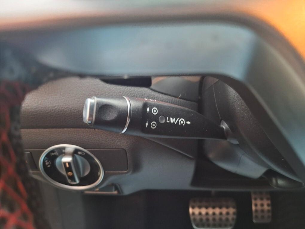 Mercedes-benz GLA 200d Automatic "PACK AMG"