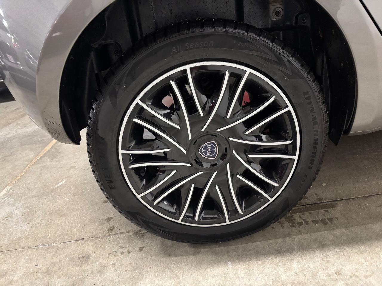 Lancia Ypsilon 1.0 | HYBRID GOLD | OK NEOPATENTATI