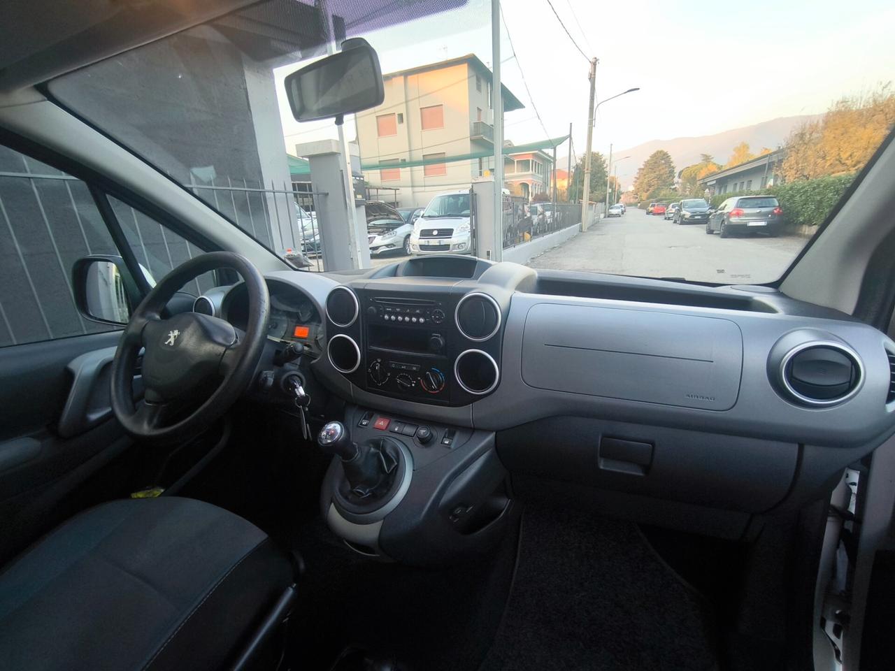 PEUGEOT PARTNER TEPEE 1,6 HDI – OK NEOPATENTATI