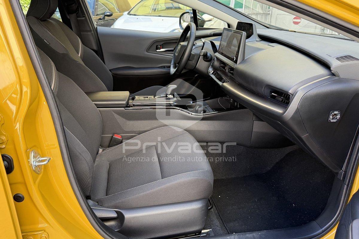 TOYOTA Prius 2.0 Plug-in Hybrid Lounge
