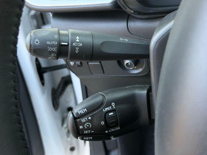 Citroën C3 C3 1.2 Shine Pack s&s 110cv BICOLORE "retrocamera"