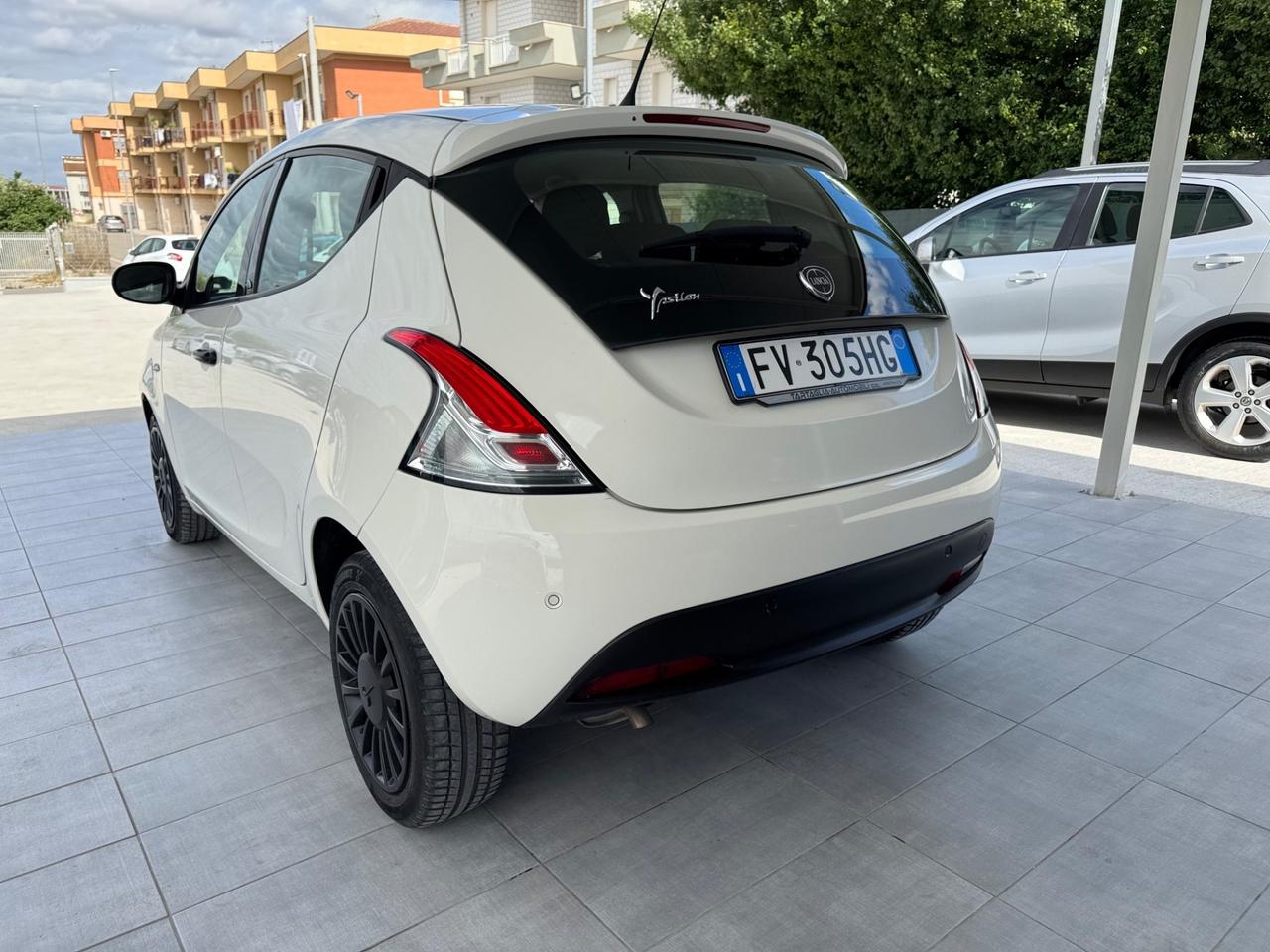 Lancia Ypsilon 1.2 69 CV 5 porte GPL Ecochic Elefantino Blu