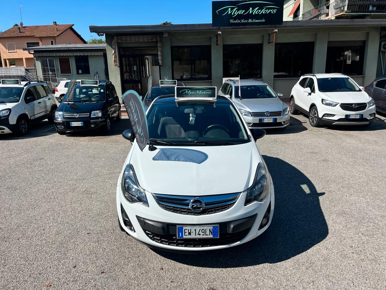 Opel Corsa 1.2 3 porte b-color