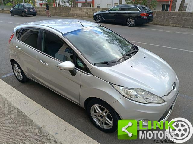 FORD Fiesta 1.4 aut. 5 porte Titanium