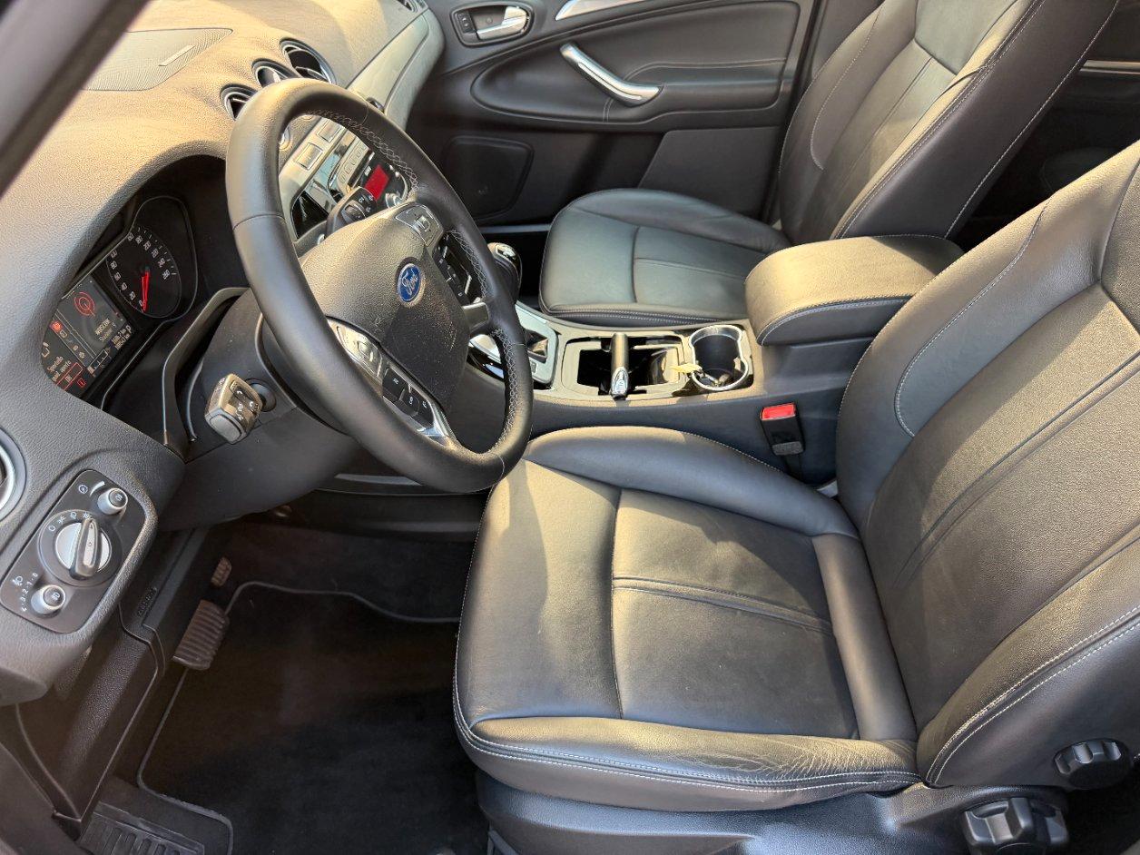 Ford S-Max 2.0 tdci Titanium c/radio 163cv powershift 7 POSTI CAMBIO NUOVO !!!
