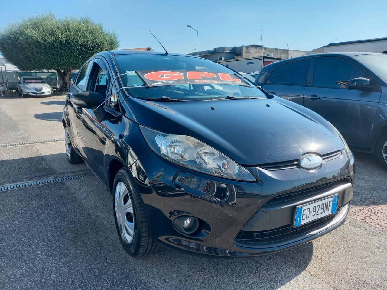 Ford Fiesta 1.2 Gpl Titanium 5 porte