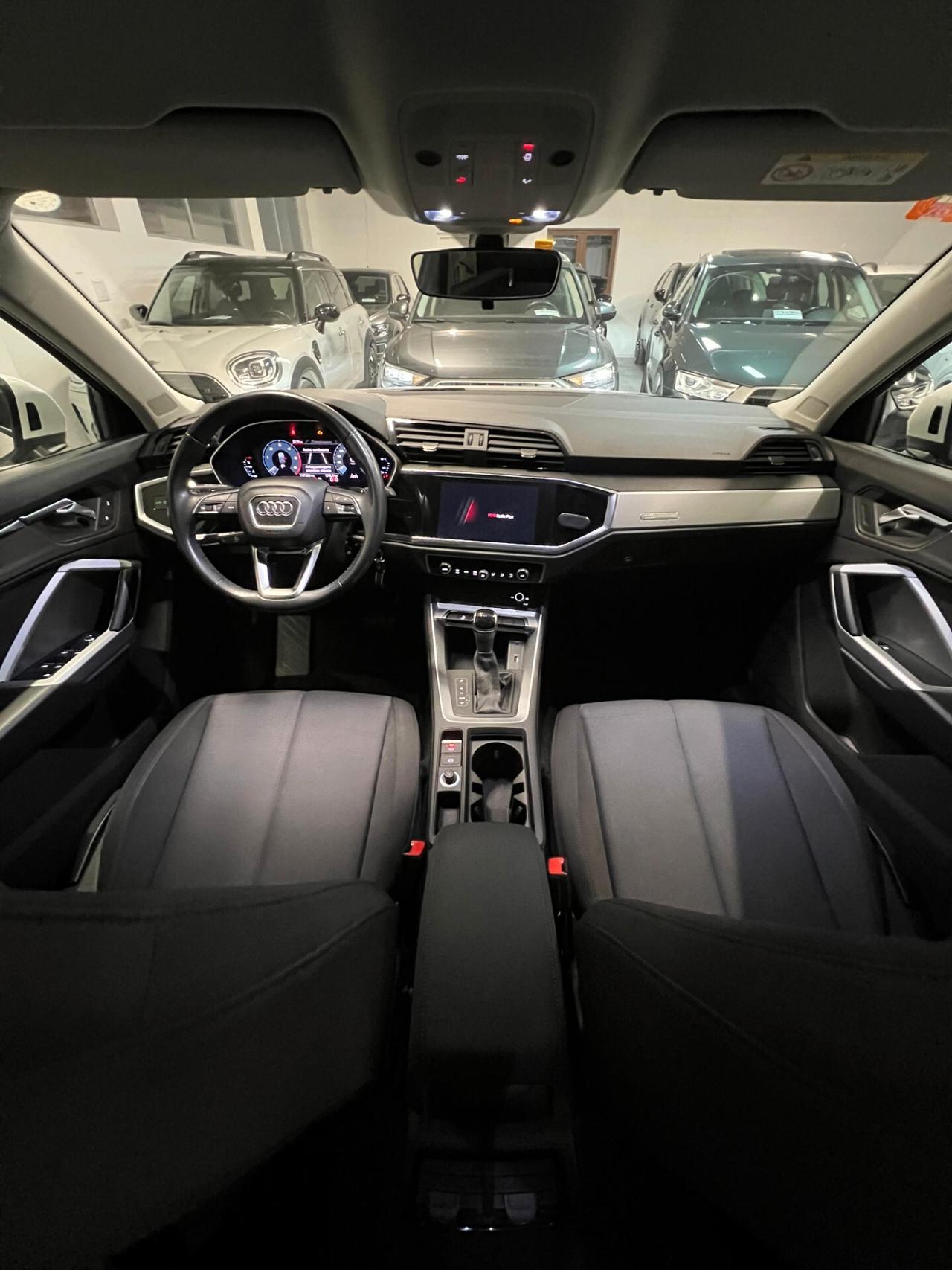 Audi Q3 35 TDI S tronic Business Advanced