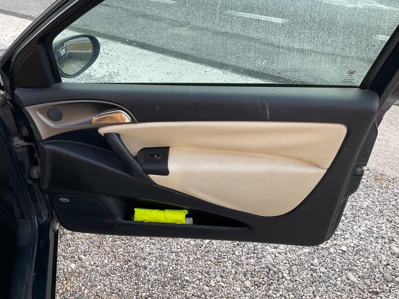 Lancia Ypsilon 1.2 16V Platino
