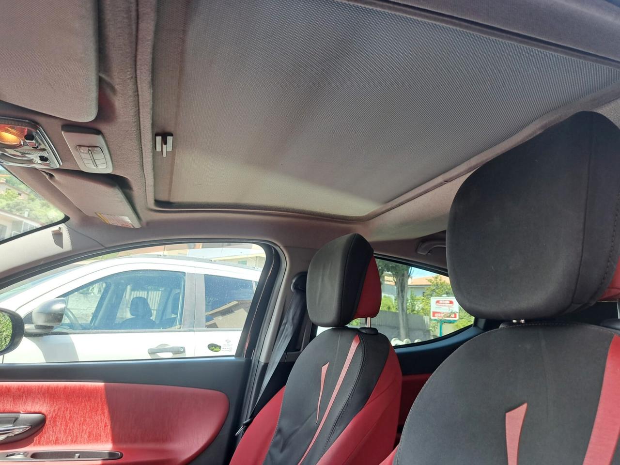 Lancia Ypsilon 1.3 MJT 16V 95 CV 5 porte S&S Silver