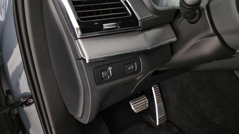 Volvo XC90 B5 (d) AWD Geartronic R-design