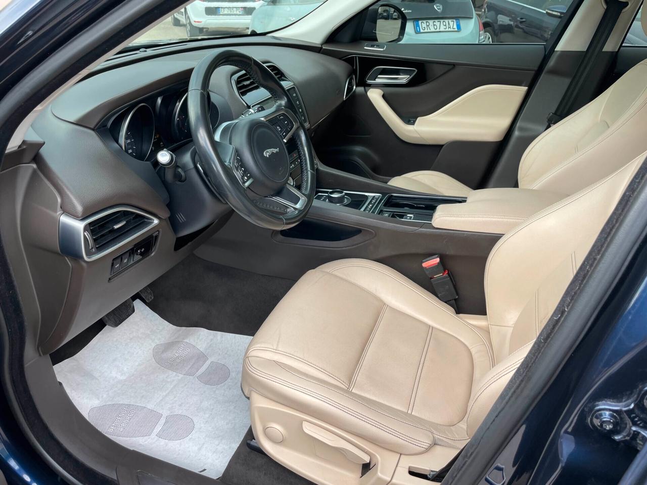 Jaguar F-Pace 2.0 D 180 CV AWD Prestige