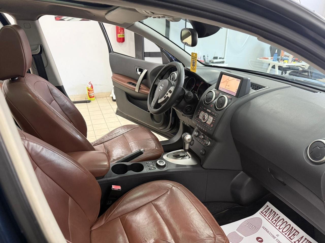 Nissan Qashqai 2.0 4x4 auto 7 posti tetto
