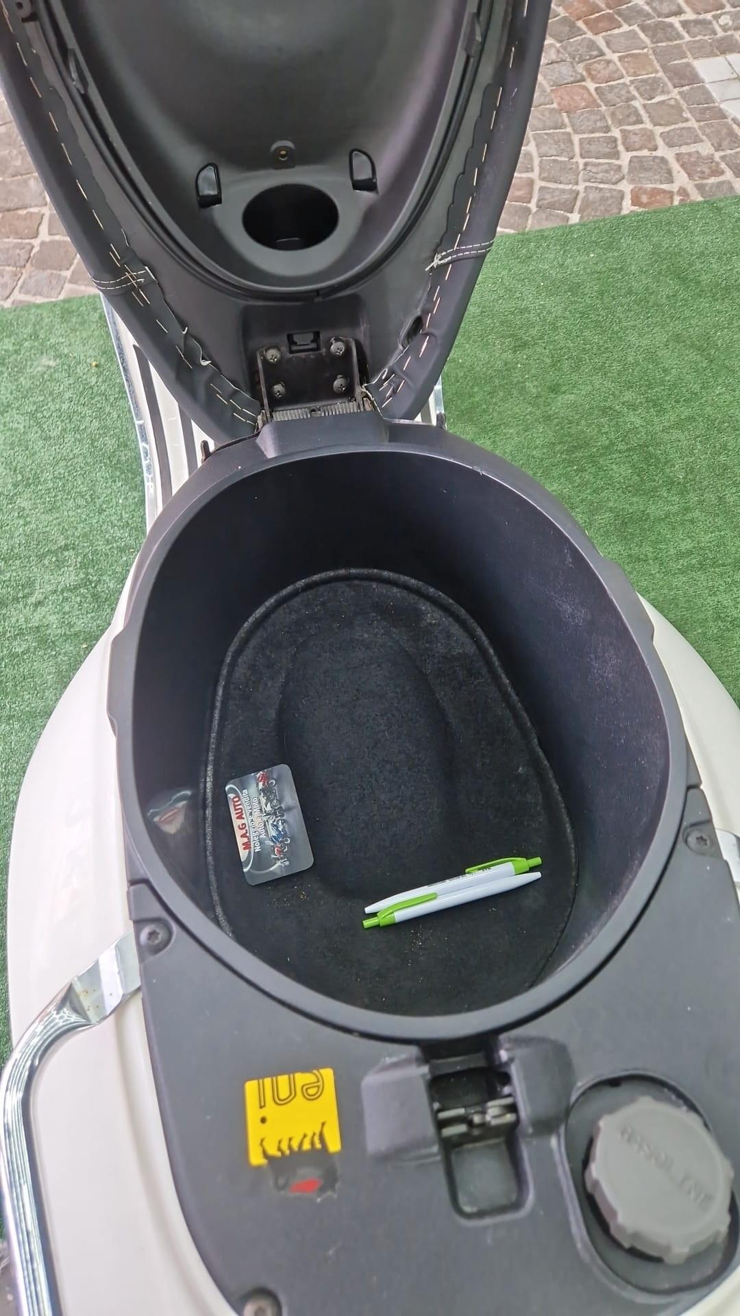 Piaggio Vespa 125 Sprint