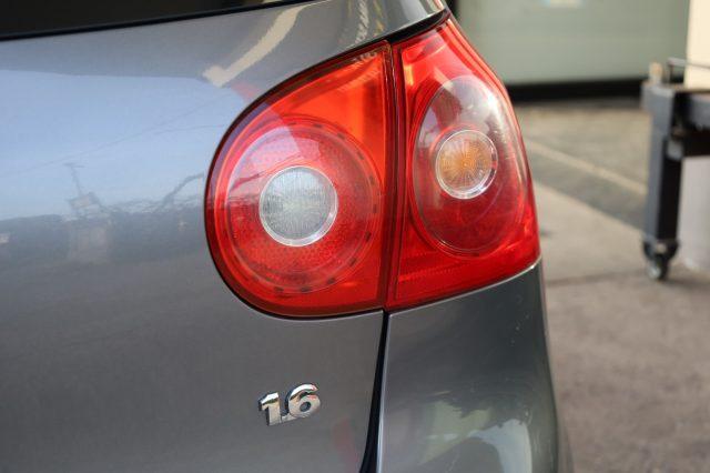 VOLKSWAGEN Golf V 1.6 Benzina 5 Porte Comfortline per NEOPATENTATI