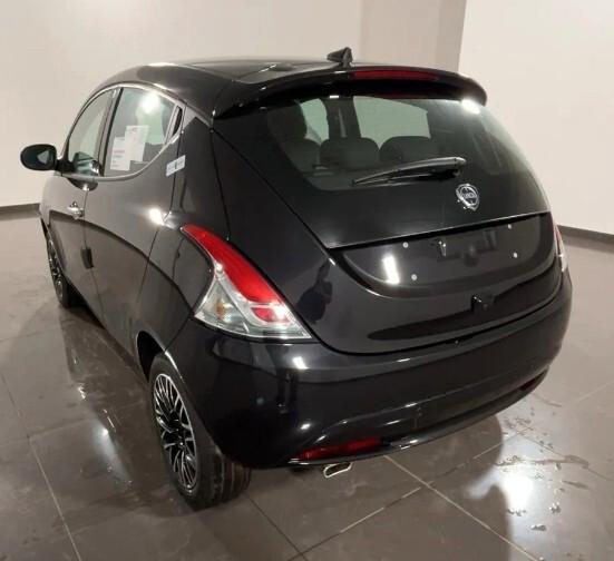 Lancia Ypsilon 1.0 FireFly 5 porte S&S Hybrid Platino