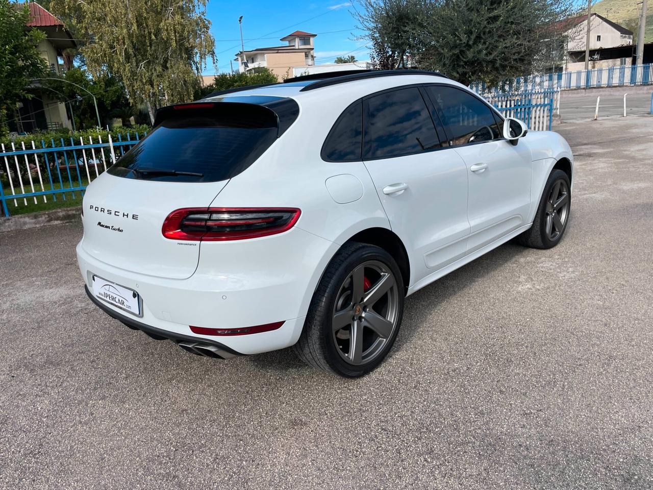 Porsche Macan 3.6 Turbo 400 cv