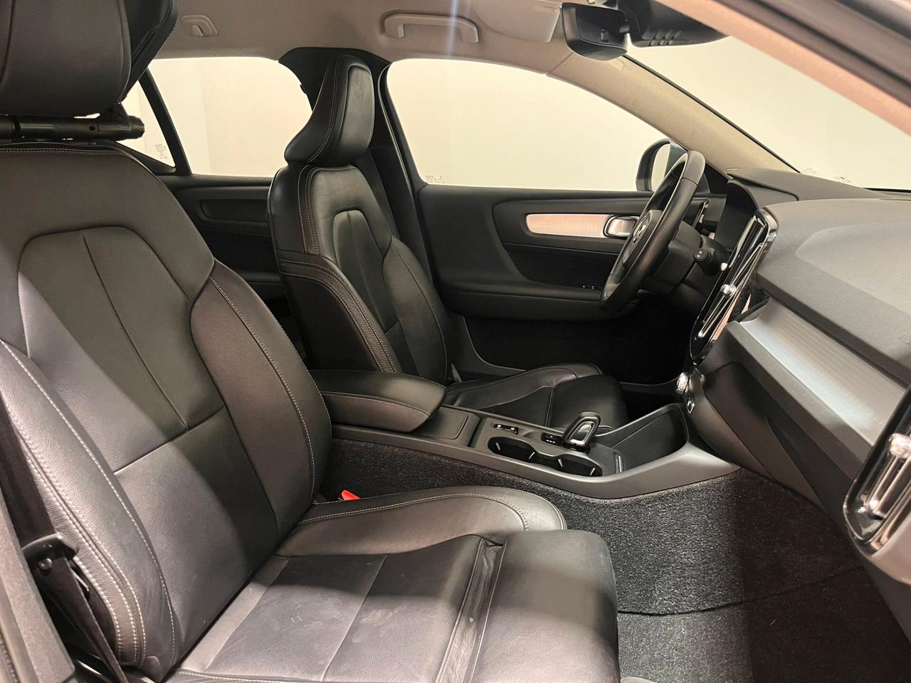 Volvo XC40 D4 AWD Geartronic Momentum