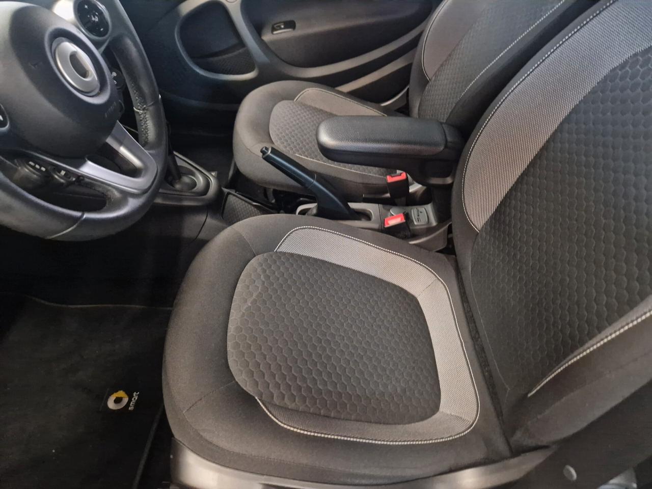 Smart ForTwo EQ full electric solo 32000km prezzo reale