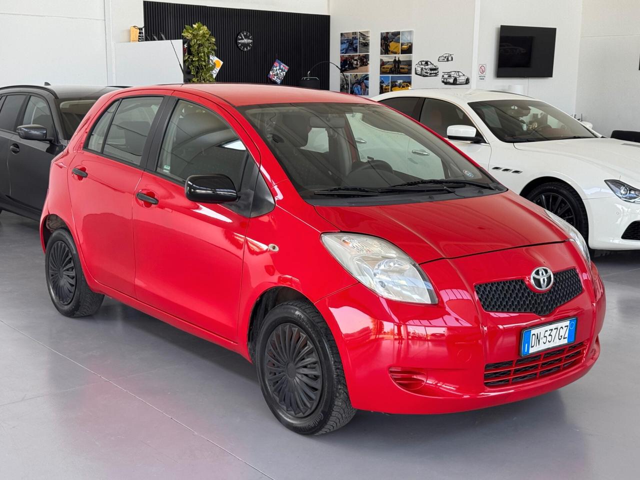 Toyota Yaris 1.0 5 porte