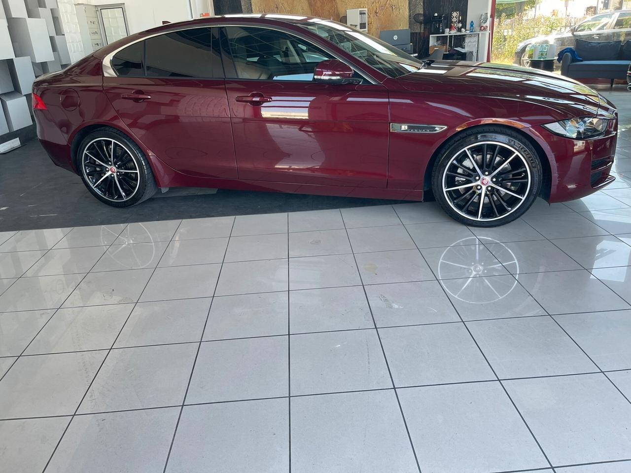 Jaguar XE 2.0 Turbo aut. Prestige