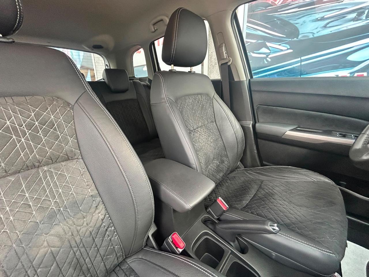 Suzuki Vitara 1.4 Hybrid Top