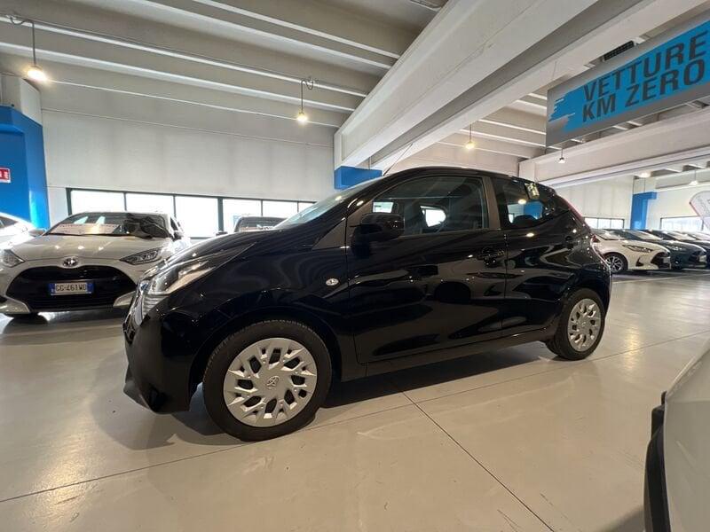 Toyota Aygo Connect 1.0 VVT-i 72 CV 5 porte x-play